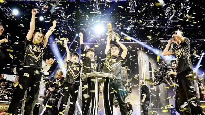 DOTA2国际邀请赛是什么级别的赛事?赛制与观赛入门指南